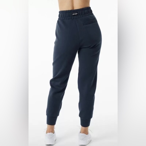 Alphalete Women’s Relaxed Cuffed Joggers - Navy (x3) S, M, L - Picture 3 of 9